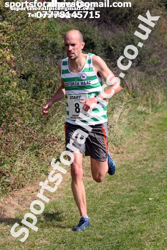 Senior mens relay, Sunderland Harriers Cross Country, Farrington, Sunderland. Photo: David T. Hewitson/Sports for All Pics